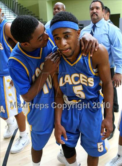 Thumbnail 3 in LACES vs. View Park (CIF LA City Section Small School Final) photogallery.