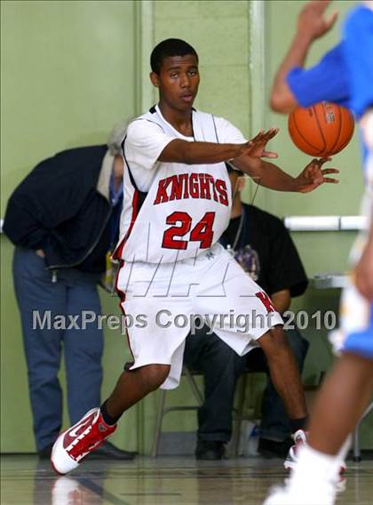 Thumbnail 2 in LACES vs. View Park (CIF LA City Section Small School Final) photogallery.