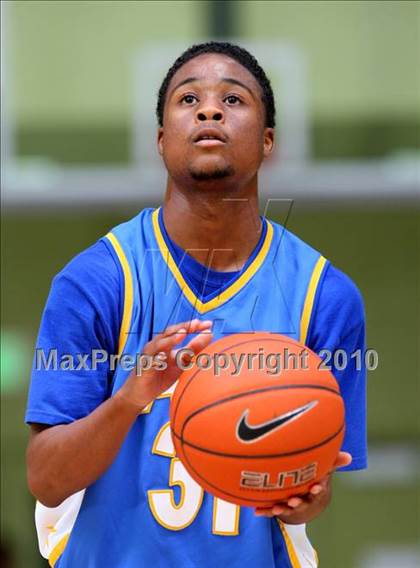 Thumbnail 3 in LACES vs. View Park (CIF LA City Section Small School Final) photogallery.
