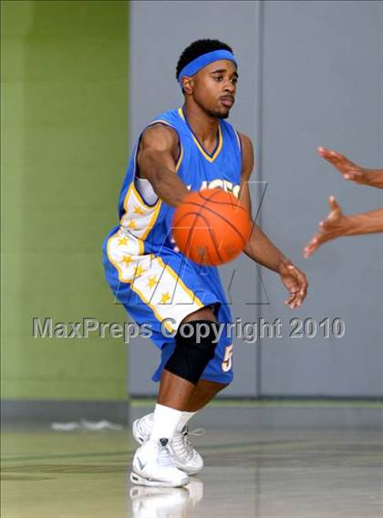 Thumbnail 3 in LACES vs. View Park (CIF LA City Section Small School Final) photogallery.