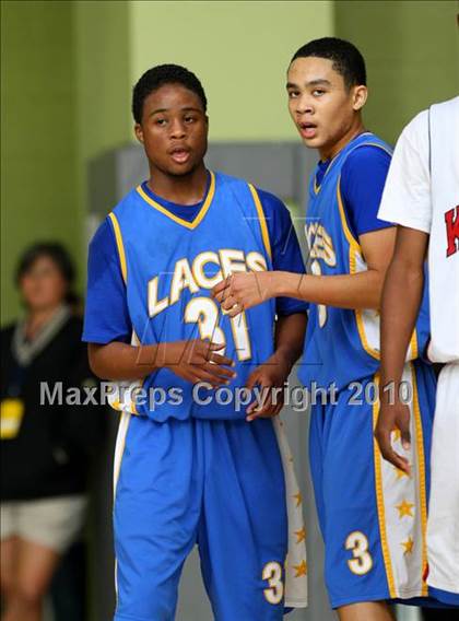 Thumbnail 1 in LACES vs. View Park (CIF LA City Section Small School Final) photogallery.