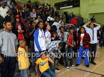 Thumbnail 1 in LACES vs. View Park (CIF LA City Section Small School Final) photogallery.