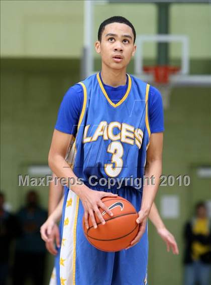 Thumbnail 2 in LACES vs. View Park (CIF LA City Section Small School Final) photogallery.