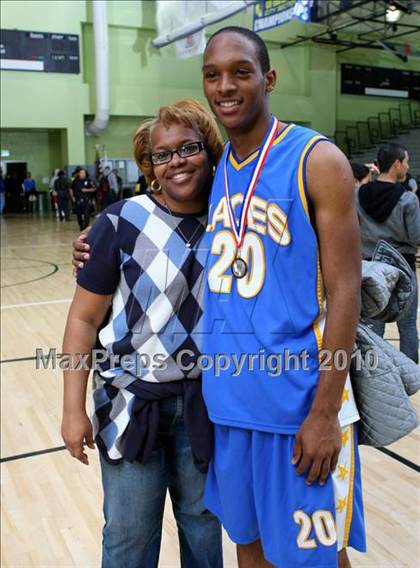 Thumbnail 2 in LACES vs. View Park (CIF LA City Section Small School Final) photogallery.