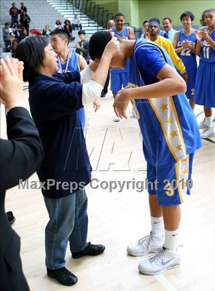 Thumbnail 1 in LACES vs. View Park (CIF LA City Section Small School Final) photogallery.