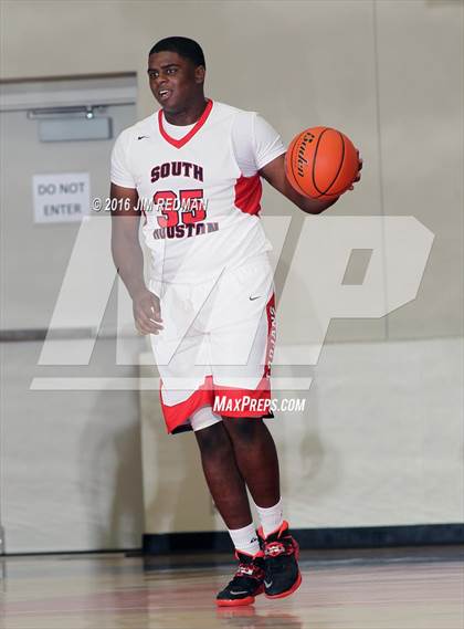 Thumbnail 3 in South Houston vs. Clear Falls (McDonald's Texas Invitational) photogallery.