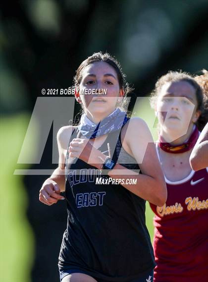Thumbnail 3 in Clovis East vs Clovis West photogallery.