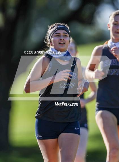 Thumbnail 3 in Clovis East vs Clovis West photogallery.