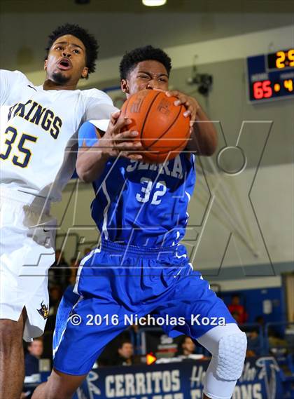 Thumbnail 1 in Santa Monica vs. Serra (Fairfax State Preview) photogallery.