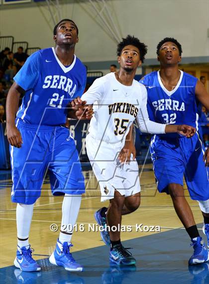 Thumbnail 2 in Santa Monica vs. Serra (Fairfax State Preview) photogallery.