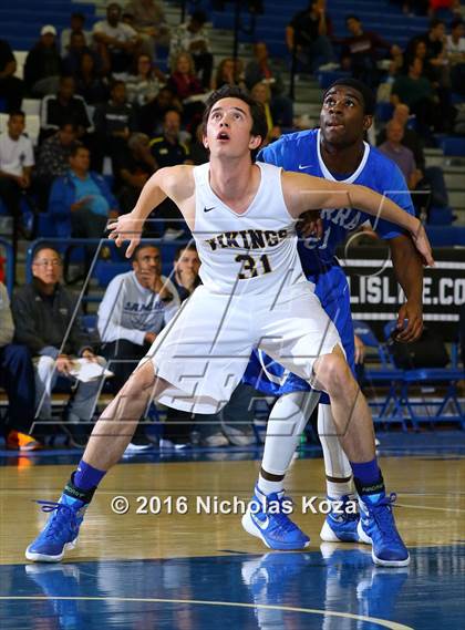 Thumbnail 2 in Santa Monica vs. Serra (Fairfax State Preview) photogallery.