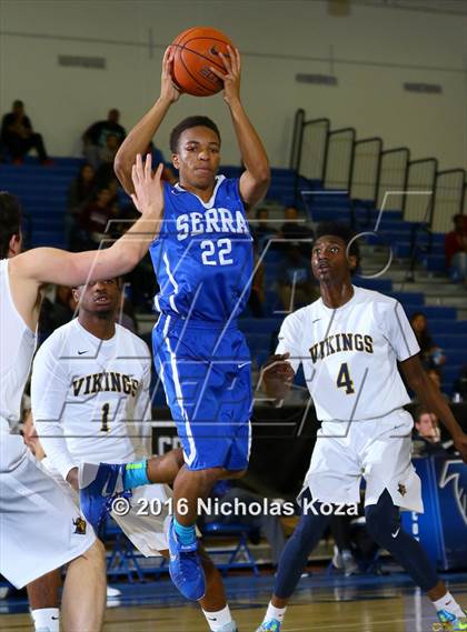 Thumbnail 3 in Santa Monica vs. Serra (Fairfax State Preview) photogallery.