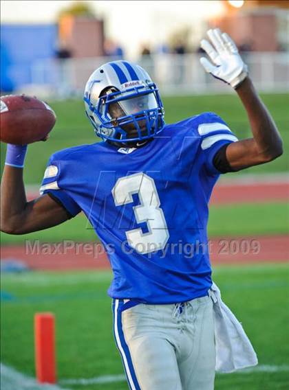 Thumbnail 3 in Lakes @ Vernon Hills photogallery.