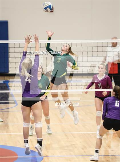 Thumbnail 3 in Century vs Bonneville (4A State Final) photogallery.