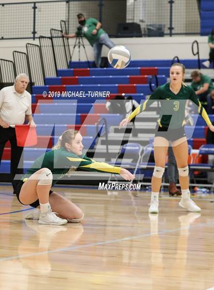 Thumbnail 3 in Century vs Bonneville (4A State Final) photogallery.