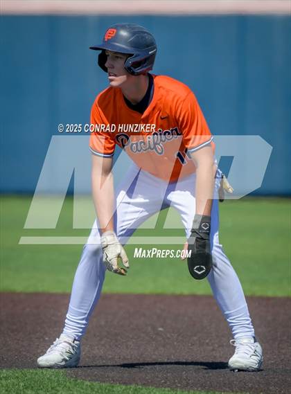 Thumbnail 1 in Pacifica Christian vs. Muir (CIF SS Division 6 Round 2) photogallery.