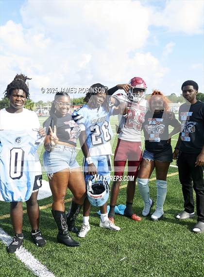 Thumbnail 1 in Raines @ Ribault photogallery.