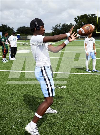 Thumbnail 3 in Raines @ Ribault photogallery.