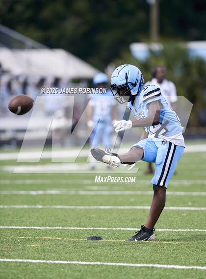 Thumbnail 2 in Raines @ Ribault photogallery.