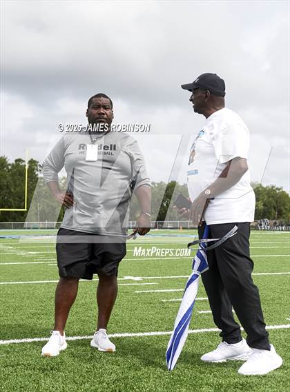 Thumbnail 1 in Raines @ Ribault photogallery.