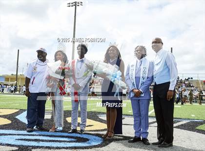 Thumbnail 1 in Raines @ Ribault photogallery.