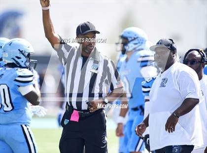 Thumbnail 3 in Raines @ Ribault photogallery.