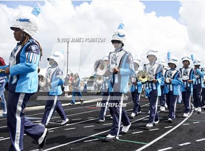 Thumbnail 2 in Raines @ Ribault photogallery.