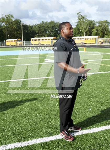 Thumbnail 2 in Raines @ Ribault photogallery.