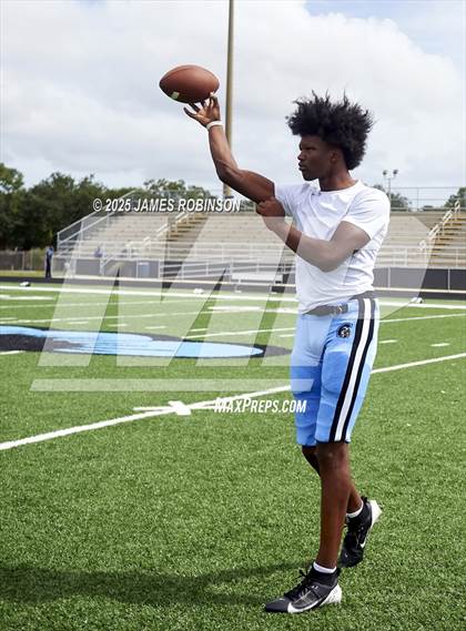 Thumbnail 3 in Raines @ Ribault photogallery.