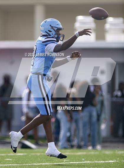Thumbnail 2 in Raines @ Ribault photogallery.