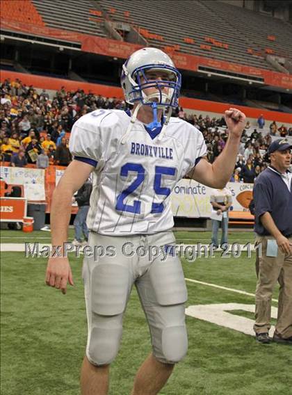 Thumbnail 2 in Bronxville vs General Brown (NYSPHSAA Class C Final) photogallery.