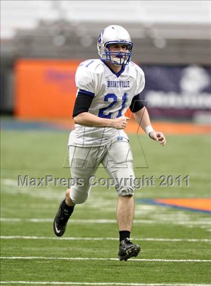 Thumbnail 2 in Bronxville vs General Brown (NYSPHSAA Class C Final) photogallery.