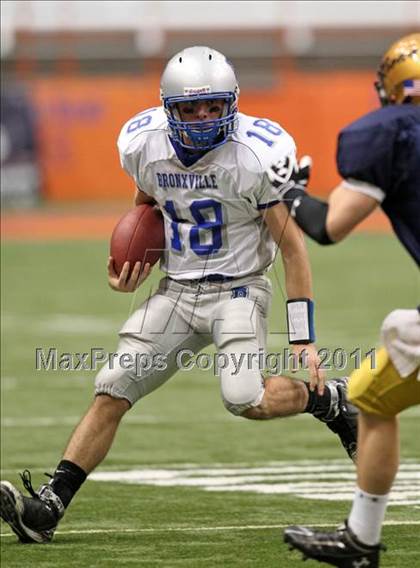 Thumbnail 3 in Bronxville vs General Brown (NYSPHSAA Class C Final) photogallery.
