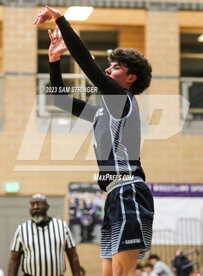 Thumbnail 1 in The Ambrose School vs. Homedale (Pro Image Holiday Classic Small Schools) photogallery.