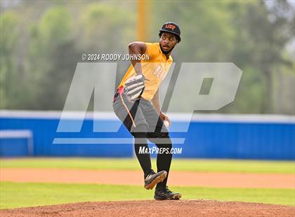 Thumbnail 3 in DeRidder vs Lake Charles College Prep  photogallery.