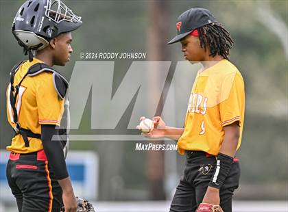 Thumbnail 3 in DeRidder vs Lake Charles College Prep  photogallery.