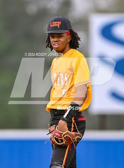 Thumbnail 1 in DeRidder vs Lake Charles College Prep  photogallery.