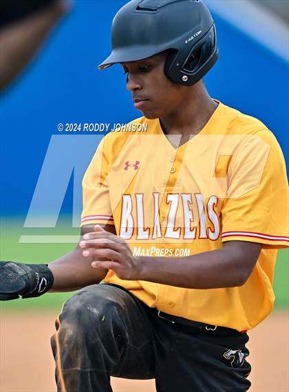Thumbnail 3 in DeRidder vs Lake Charles College Prep  photogallery.