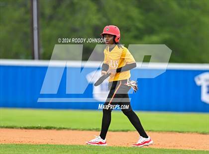 Thumbnail 1 in DeRidder vs Lake Charles College Prep  photogallery.