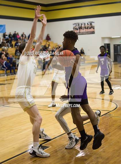 Thumbnail 3 in Jordan vs Morton Ranch photogallery.