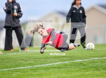 Thumbnail 3 in American Fork vs. Mountain Ridge (UHSAA 6A Quarter Final) photogallery.