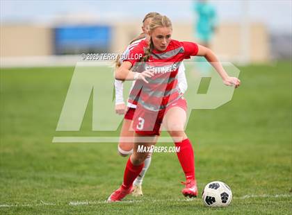 Thumbnail 2 in American Fork vs. Mountain Ridge (UHSAA 6A Quarter Final) photogallery.
