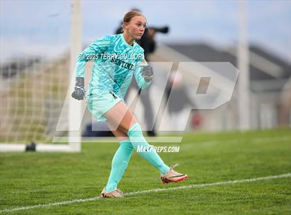 Thumbnail 3 in American Fork vs. Mountain Ridge (UHSAA 6A Quarter Final) photogallery.