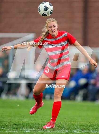 Thumbnail 1 in American Fork vs. Mountain Ridge (UHSAA 6A Quarter Final) photogallery.
