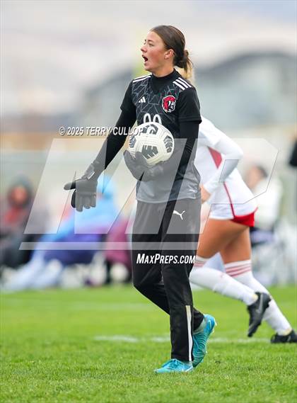 Thumbnail 3 in American Fork vs. Mountain Ridge (UHSAA 6A Quarter Final) photogallery.