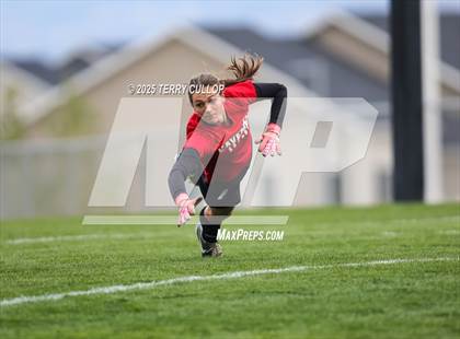 Thumbnail 3 in American Fork vs. Mountain Ridge (UHSAA 6A Quarter Final) photogallery.