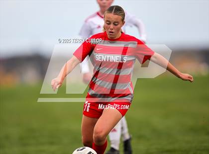 Thumbnail 3 in American Fork vs. Mountain Ridge (UHSAA 6A Quarter Final) photogallery.