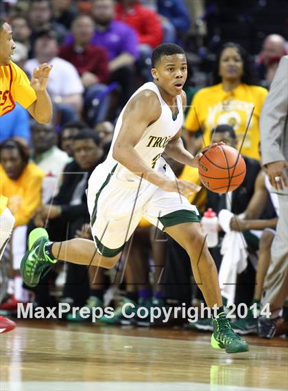Thumbnail 3 in Madison vs. Yates (UIL 3A Final) photogallery.