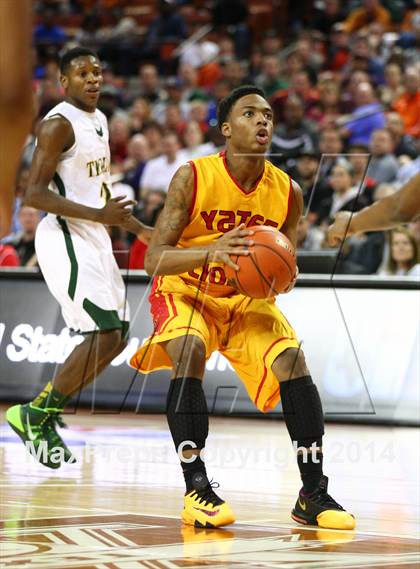 Thumbnail 1 in Madison vs. Yates (UIL 3A Final) photogallery.