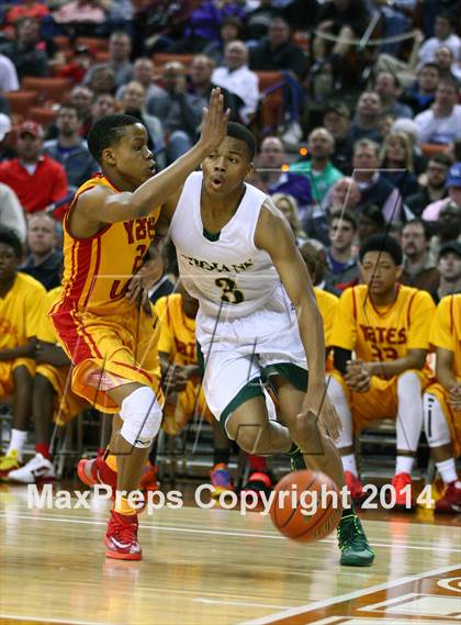 Thumbnail 3 in Madison vs. Yates (UIL 3A Final) photogallery.